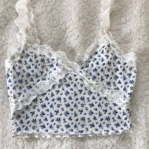 Floral White Lace Crop Top! Size XS!